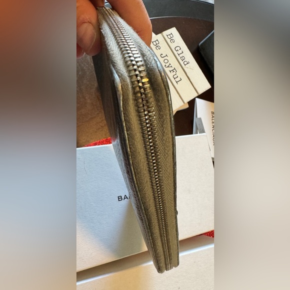 balenciaga continental zip around wallet preloved - Picture 5 of 11